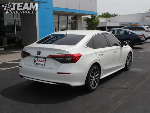 Used 2023 Honda Civic Touring image 4