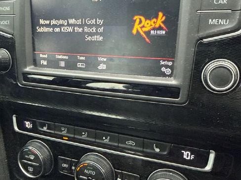 Used 2016 Volkswagen GTI Autobahn image 11