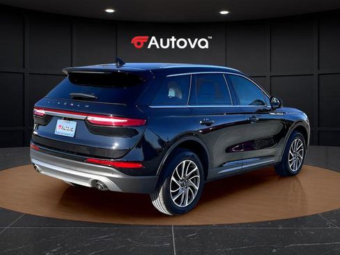 Used 2021 Lincoln Corsair AWD w/ Equipment Group 101A image 4