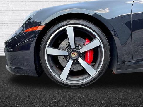 Used 2024 Porsche 911 Carrera S w/ Sport Package RWD image 28