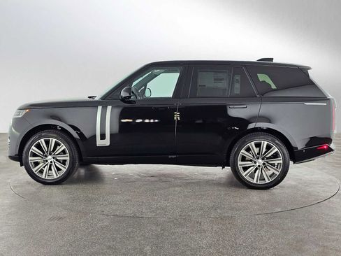 New 2025 Land Rover Range Rover Autobiography image 2