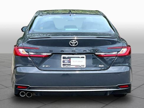 Used 2026 Toyota Camry SE FWD image 5