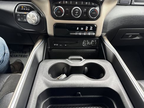 Used 2019 RAM 1500 Laramie AWD/4WD image 22