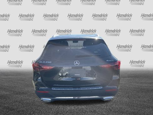 Certified 2025 Mercedes-Benz GLA 250 4MATIC w/ Driver Assistance Package image 9