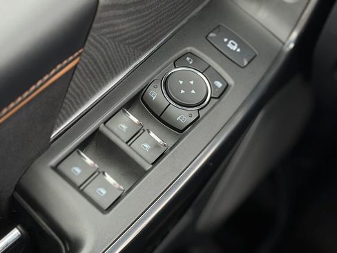 Used 2024 Ford F250 Platinum AWD/4WD image 21