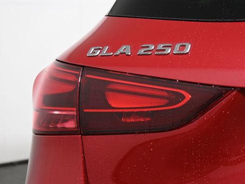 Certified 2025 Mercedes-Benz GLA 250 GLA 250 image 12