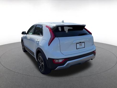 Used 2026 Kia Niro LX FWD image 11