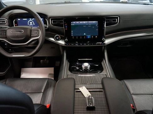 Used 2024 Jeep Wagoneer Series II w/ Flexible Seating Group image 45