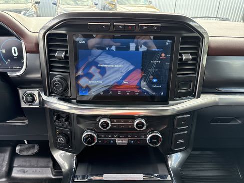 Used 2022 Ford F150 Lariat w/ Equipment Group 502A High image 18