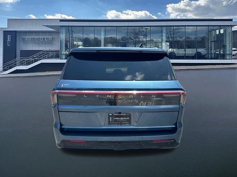 New 2027 Lincoln Navigator L Reserve RWD image 7