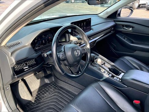 Used 2024 Honda Accord EX-L image 8