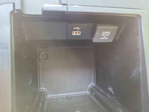 Used 2023 Acura MDX FWD image 37