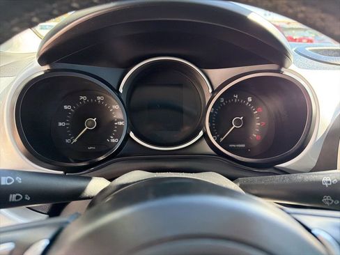 Used 2019 FIAT 500L Pop image 14