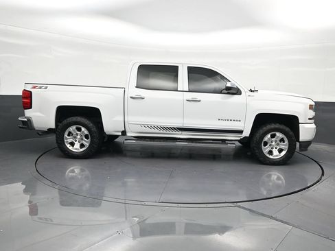 Used 2018 Chevrolet Silverado 1500 LT w/ All Star Edition AWD/4WD image 7