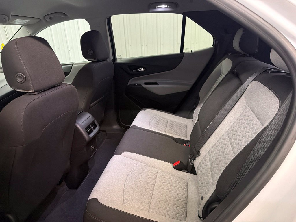 Used 2024 Chevrolet Equinox LT FWD image 17