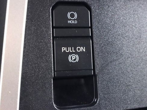 Used 2022 Toyota Tundra SR5 image 21