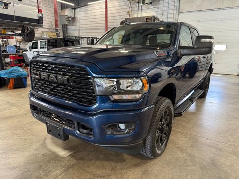 Used 2024 RAM 2500 Big Horn w/ Night Edition AWD/4WD image 42
