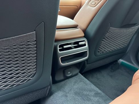 New 2026 Genesis GV70 2.5T Advanced AWD/4WD image 32