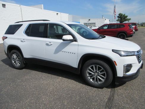 Certified 2023 Chevrolet Traverse LT AWD/4WD image 3