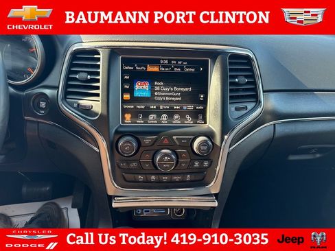 Used 2017 Jeep Grand Cherokee Limited RWD image 17