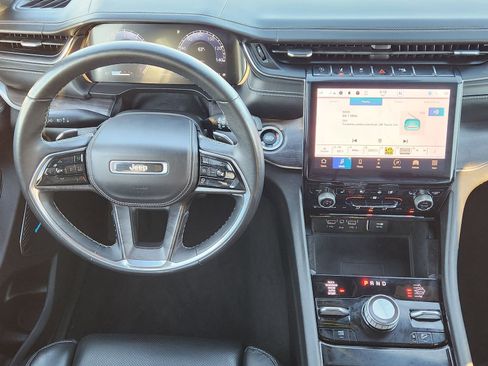 Used 2022 Jeep Grand Cherokee L Overland w/ Luxury Tech Group IV image 30