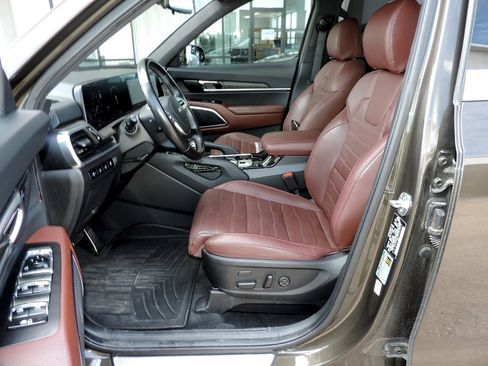Used 2023 Kia Telluride SX Prestige AWD/4WD image 19