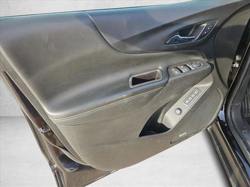 Used 2021 Chevrolet Equinox Premier image 13