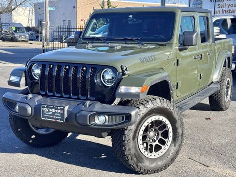 Certified 2022 Jeep Gladiator Willys image 3