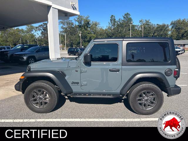Used 2025 Jeep Wrangler Sport AWD/4WD image 3