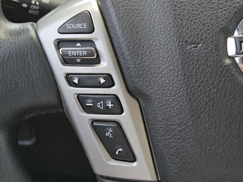 Used 2022 Nissan Titan SV RWD image 20