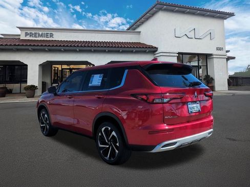 Used 2023 Mitsubishi Outlander SE image 6