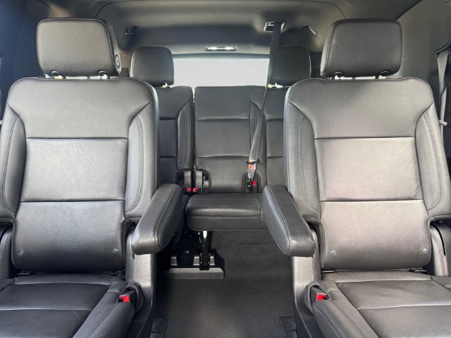 Certified 2022 Chevrolet Suburban Z71 w/ Luxury Package AWD/4WD image 21