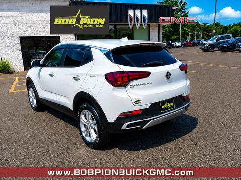 Used 2023 Buick Encore GX Preferred w/ Cold Weather Comfort Package AWD/4WD image 4