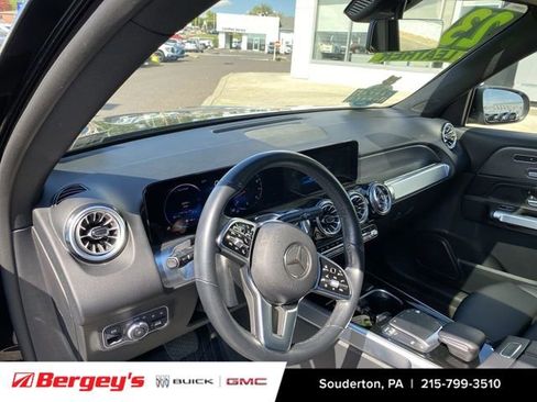 Used 2023 Mercedes-Benz GLB 250 4MATIC image 12