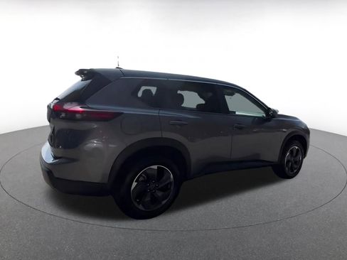 Used 2025 Nissan Rogue SV FWD image 14