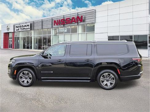 Used 2024 Jeep Wagoneer L Series II w/ Flexible Seating Group image 7