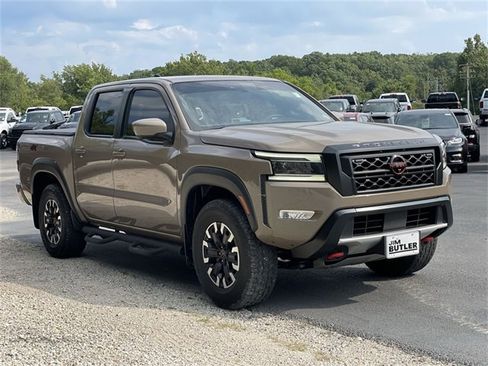 Used 2022 Nissan Frontier PRO-4X image 45