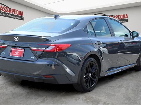 Certified 2025 Toyota Camry SE w/ Convenience Package AWD/4WD image 5