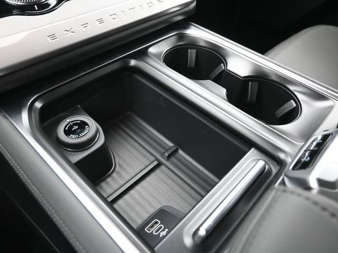 New 2026 Ford Expedition Active RWD image 31