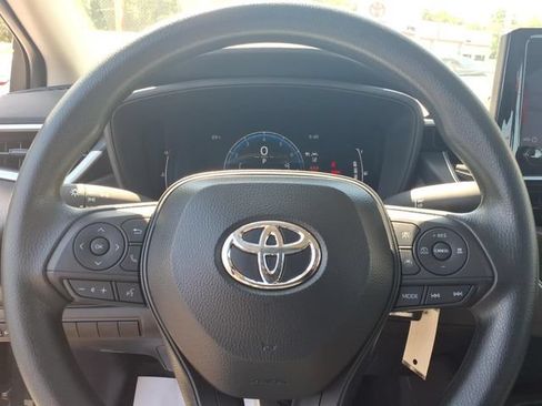 Used 2026 Toyota Corolla LE FWD image 24