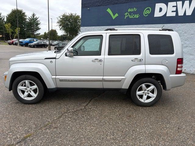 Used 2012 Jeep Liberty Limited AWD/4WD image 2
