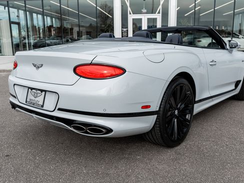 Used 2024 Bentley Continental GT Speed image 13