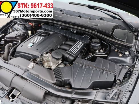Used 2011 BMW 328i xDrive Sedan AWD/4WD image 21