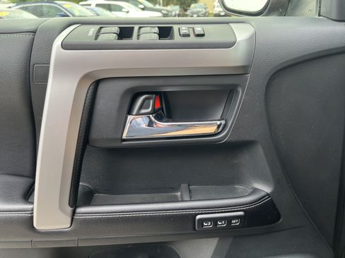 Used 2016 Toyota 4Runner Limited AWD/4WD image 26