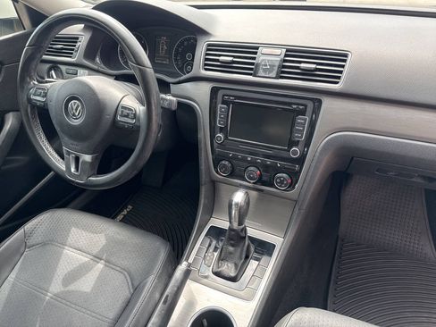 Used 2014 Volkswagen Passat TDI SE FWD image 21