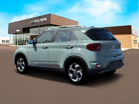 New 2026 Hyundai Venue SEL FWD image 4