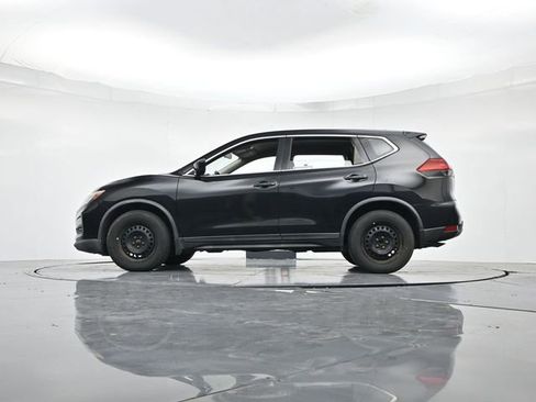 Used 2018 Nissan Rogue S image 37