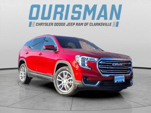 Used 2022 GMC Terrain SLT w/ Infotainment Package II image 1