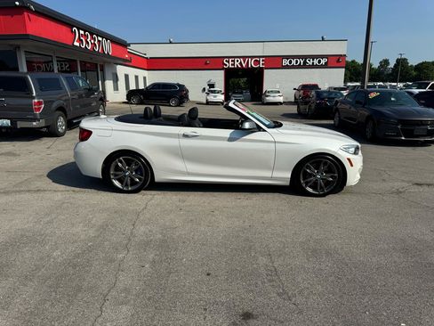 Used 2016 BMW M235i Convertible RWD image 2