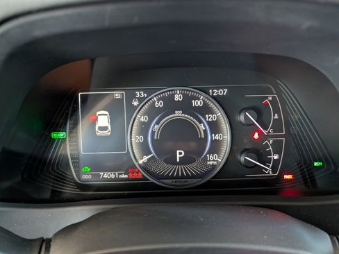 Used 2020 Lexus UX 250h w/ Premium Package image 22